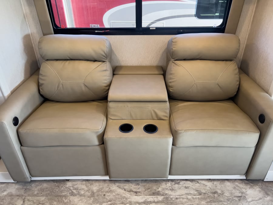 2023 Fleetwood FRONTIER — photo 31 view