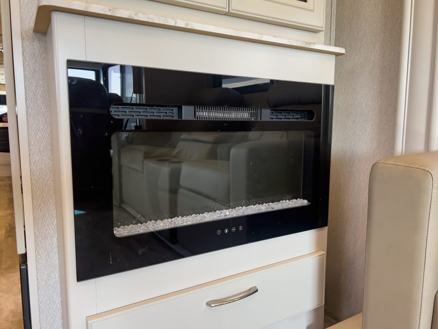 2023 Fleetwood FRONTIER — photo 32 view