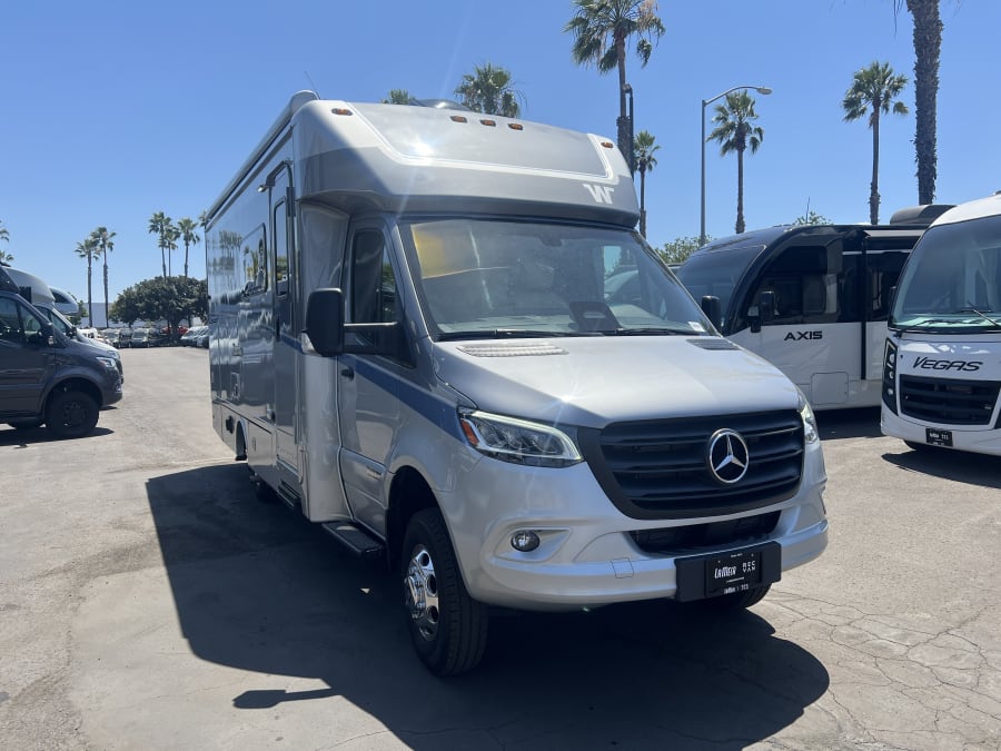 2025 Winnebago NAVION