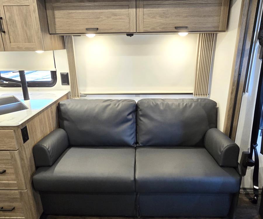 2026 Winnebago SUNSTAR — photo 7 view