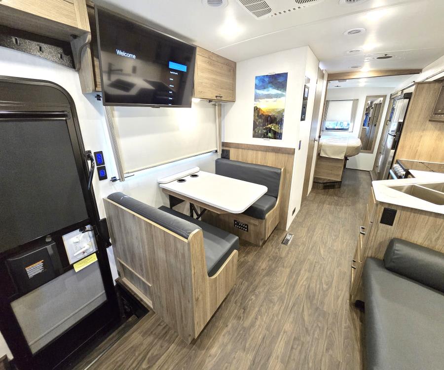 2026 Winnebago SUNSTAR — photo 14 view