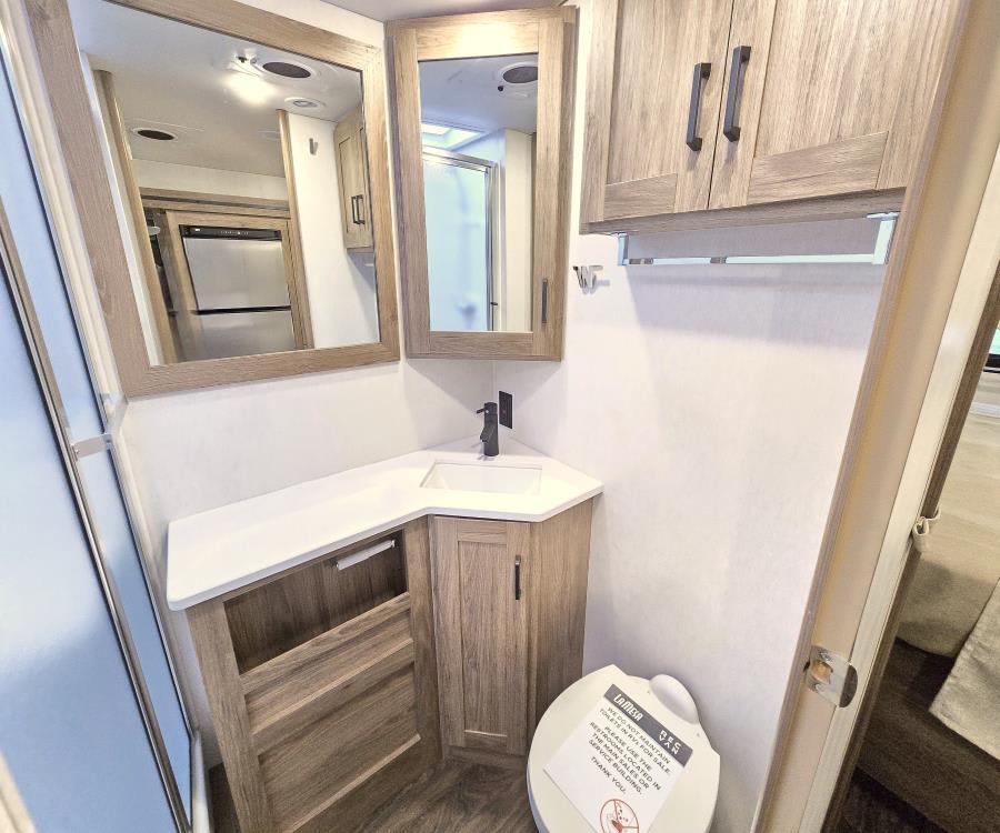 2026 Winnebago VISTA — photo 17 view