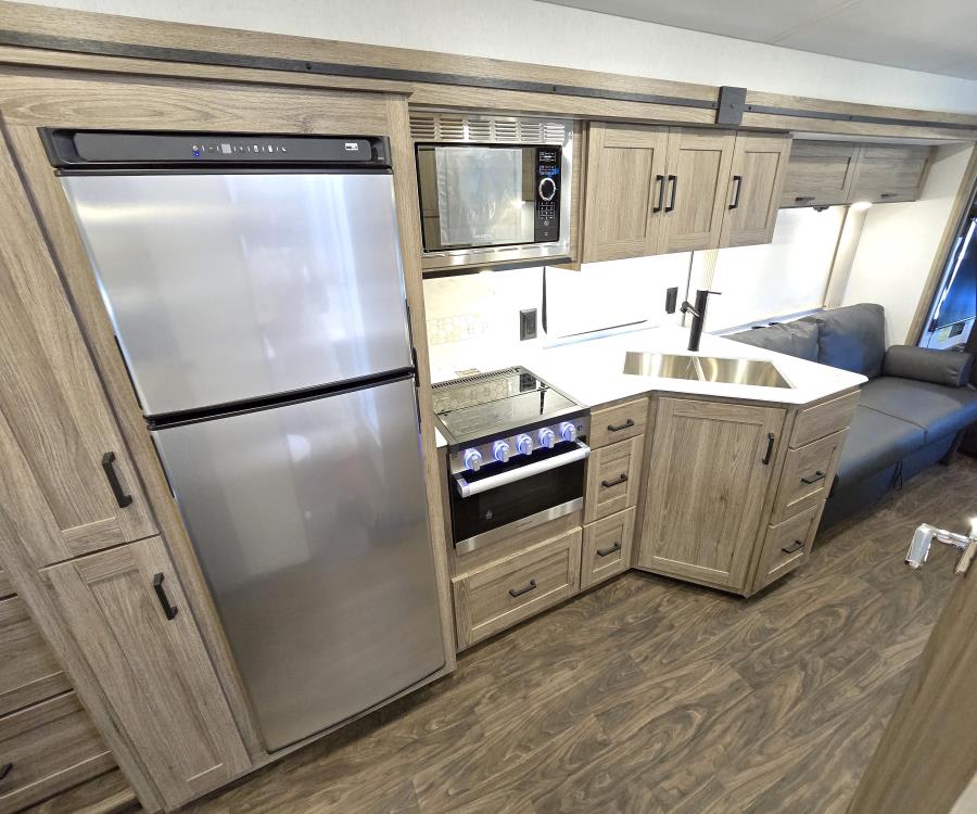 2026 Winnebago SUNSTAR — photo 8 view