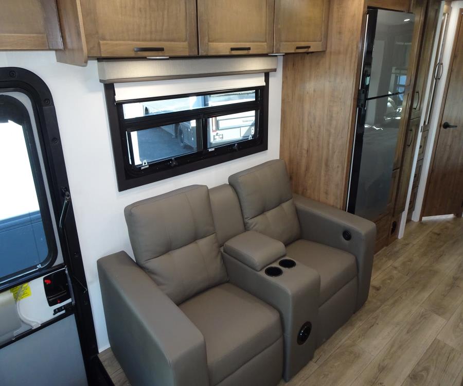 2026 Entegra ESTEEM XL — photo 15 view
