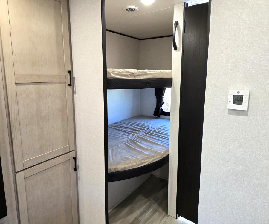 2026 Jayco PROWLER — photo 18 view