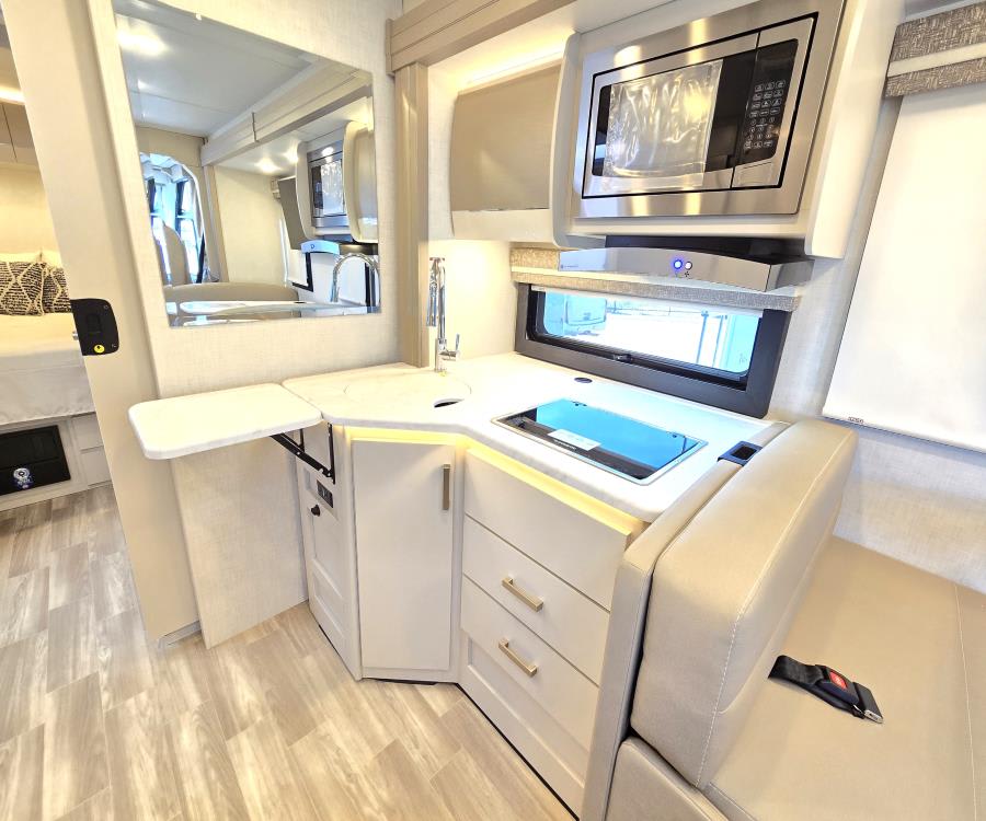 2026 Thor Motor Coach VEGAS — photo 8 view