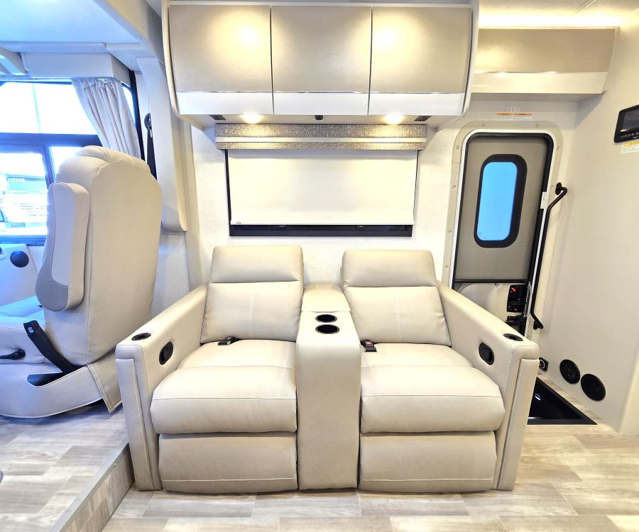 2026 Thor Motor Coach VEGAS — photo 15 view