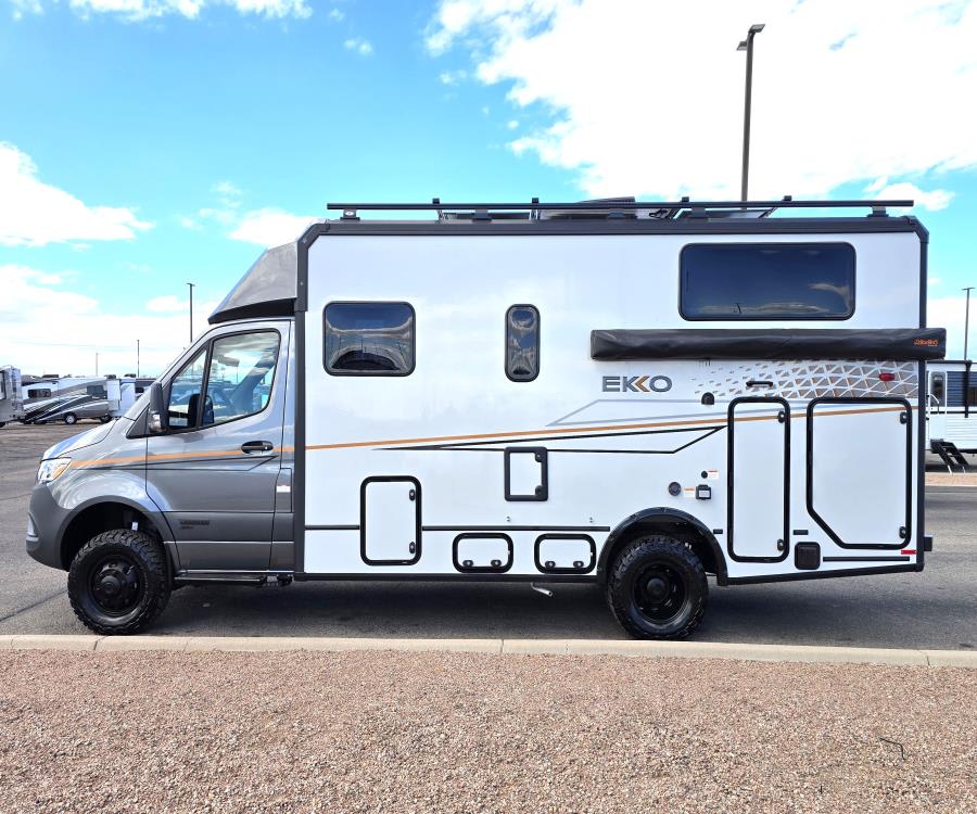 2026 Winnebago EKKO — photo 19 view