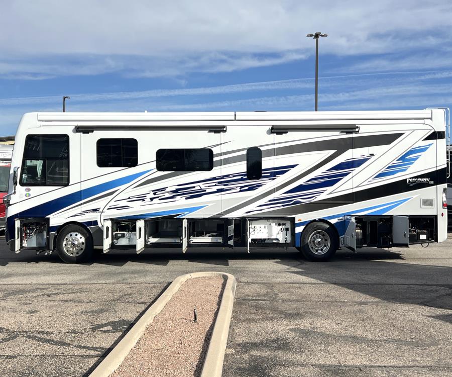 2026 Fleetwood DISCOVERY LXE — photo 29 view