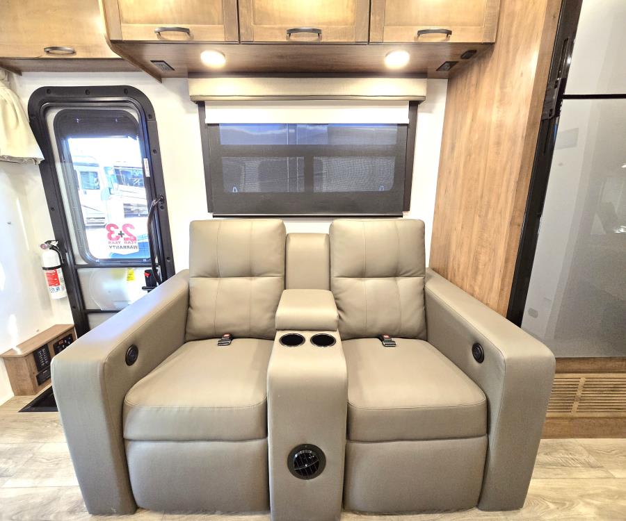 2026 Entegra ESTEEM XL — photo 14 view