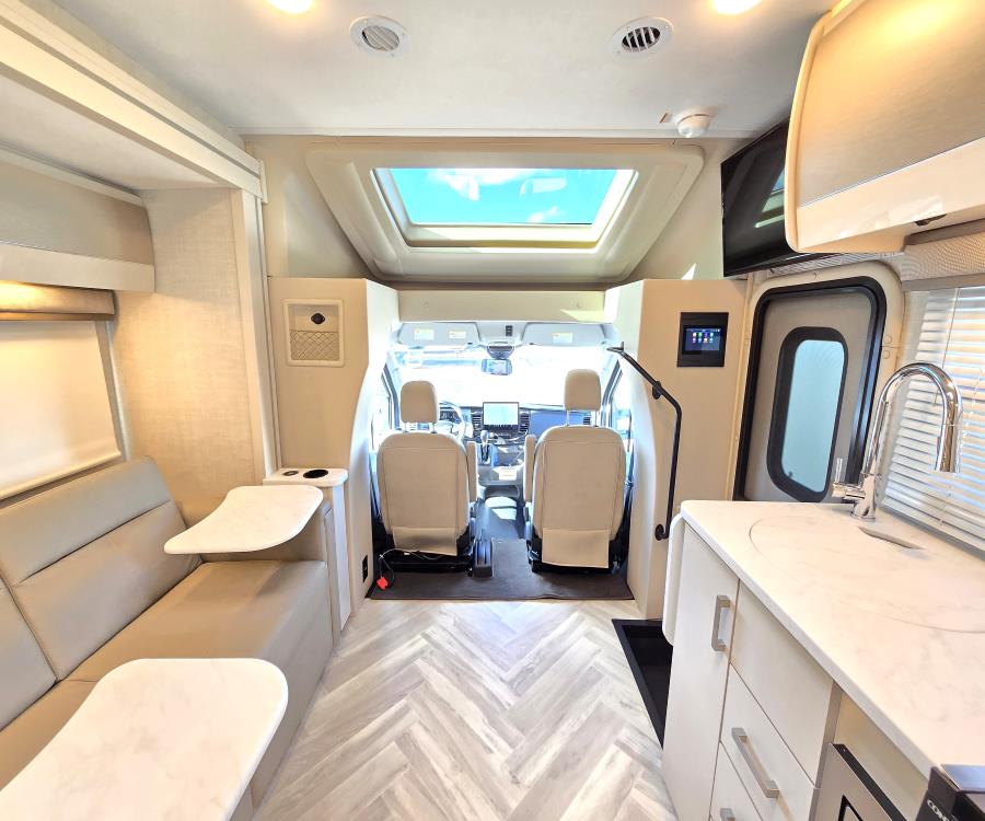2026 Thor Motor Coach GEMINI — rear three-quarter view
