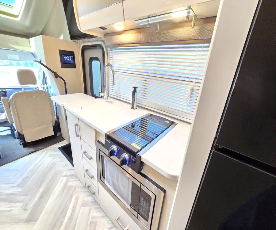 2026 Thor Motor Coach GEMINI — photo 7 view