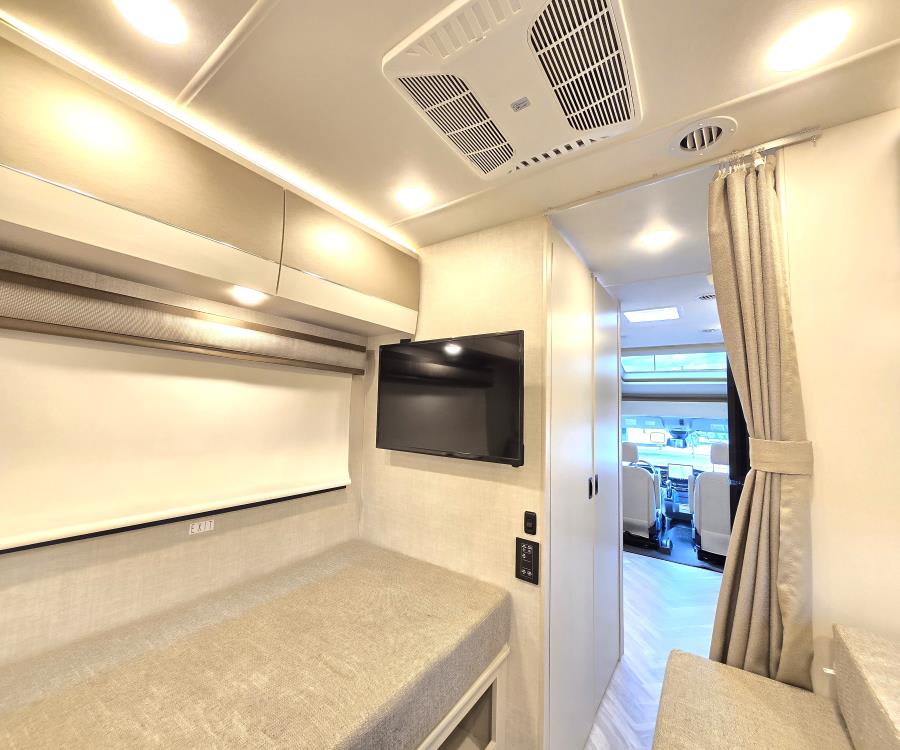2026 Thor Motor Coach GEMINI — photo 14 view