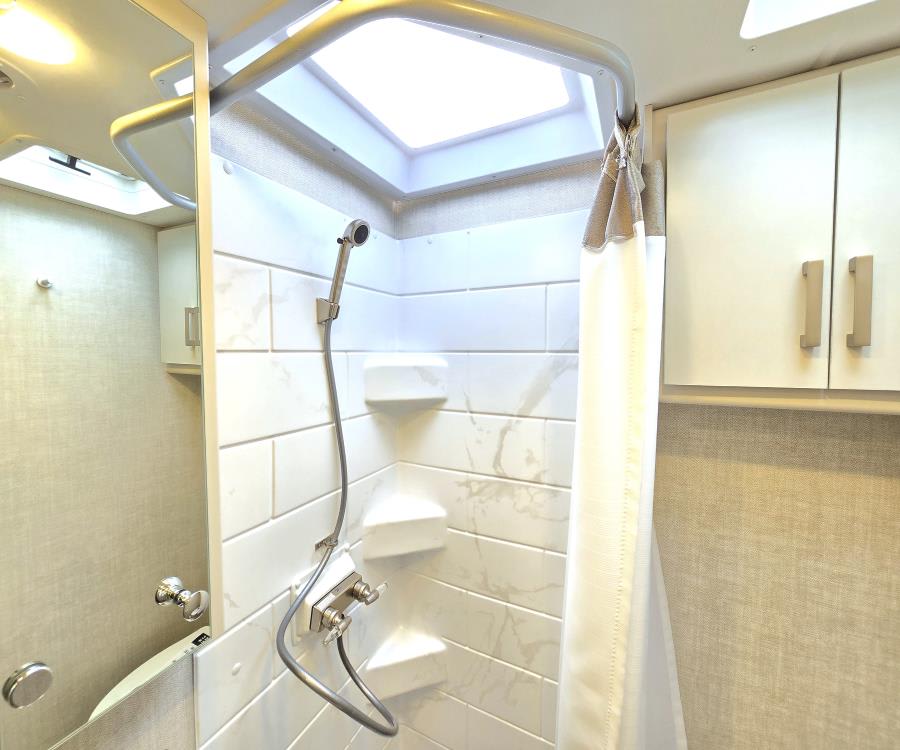 2026 Thor Motor Coach GEMINI — photo 17 view