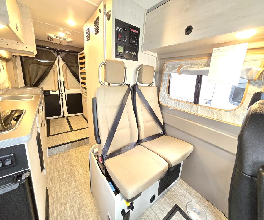 2026 Winnebago SOLIS — photo 11 view
