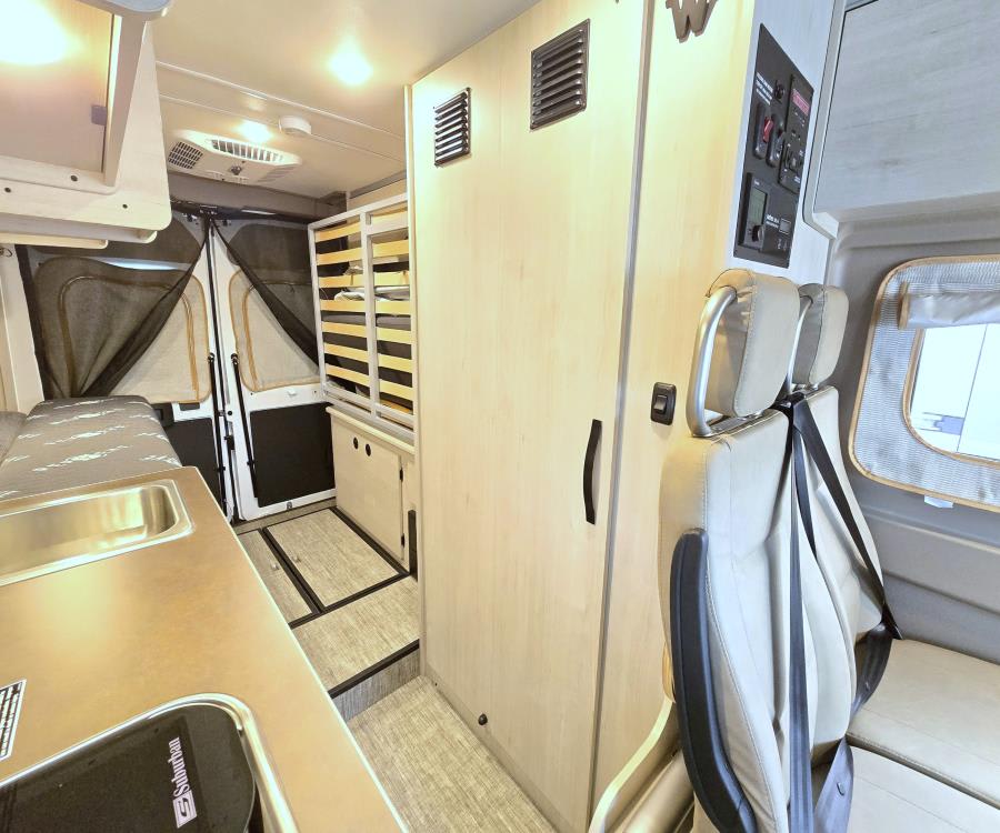 2026 Winnebago SOLIS — photo 13 view