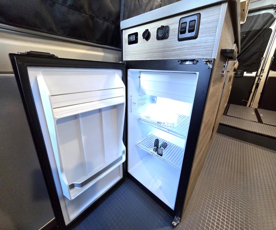 2026 Winnebago SOLIS — photo 7 view