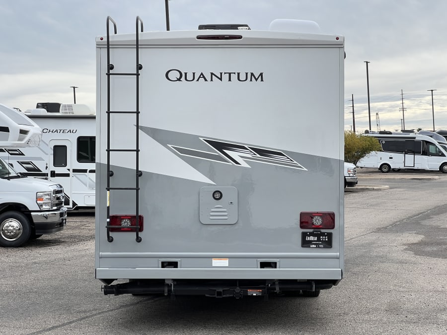 2026 Thor Motor Coach QUANTUM — photo 28 view