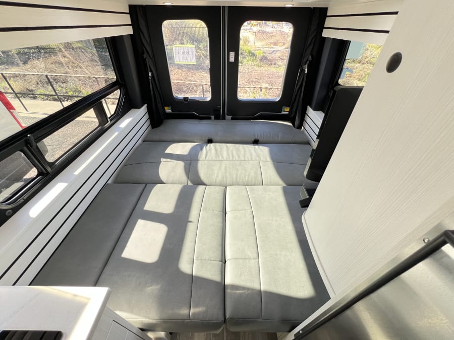 2026 Pleasure Way ONTOUR — photo 15 view