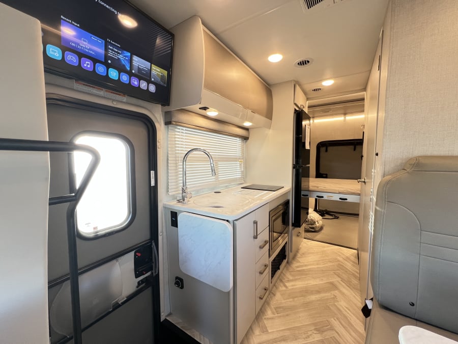 2026 Thor Motor Coach GEMINI TRIP — detail view