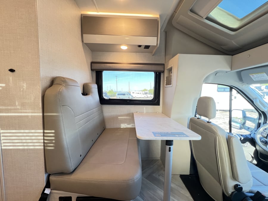 2026 Thor Motor Coach GEMINI TRIP — photo 12 view