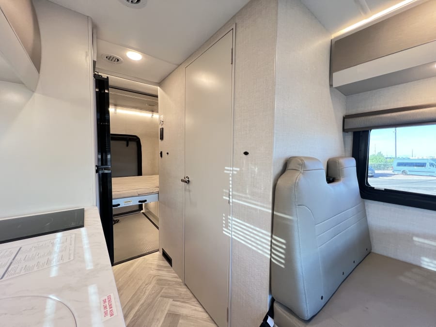 2026 Thor Motor Coach GEMINI TRIP — photo 13 view