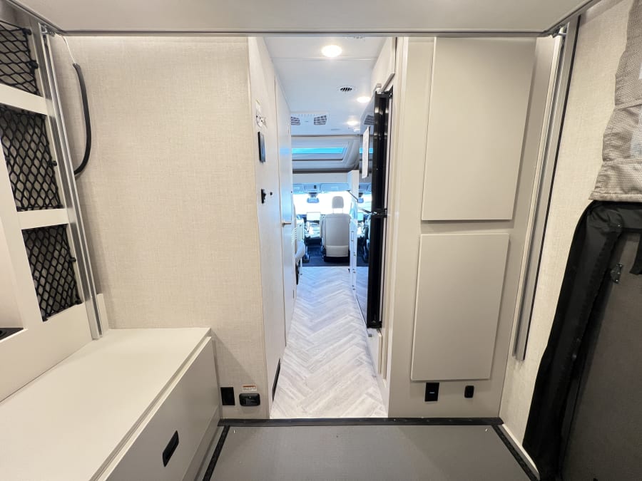 2026 Thor Motor Coach GEMINI TRIP — photo 16 view