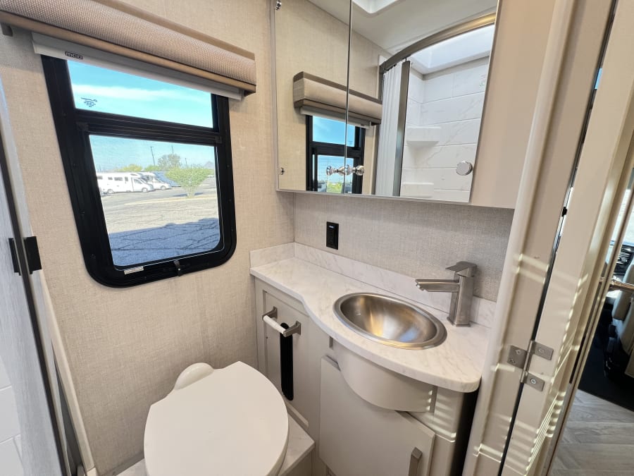 2026 Thor Motor Coach GEMINI TRIP — photo 17 view