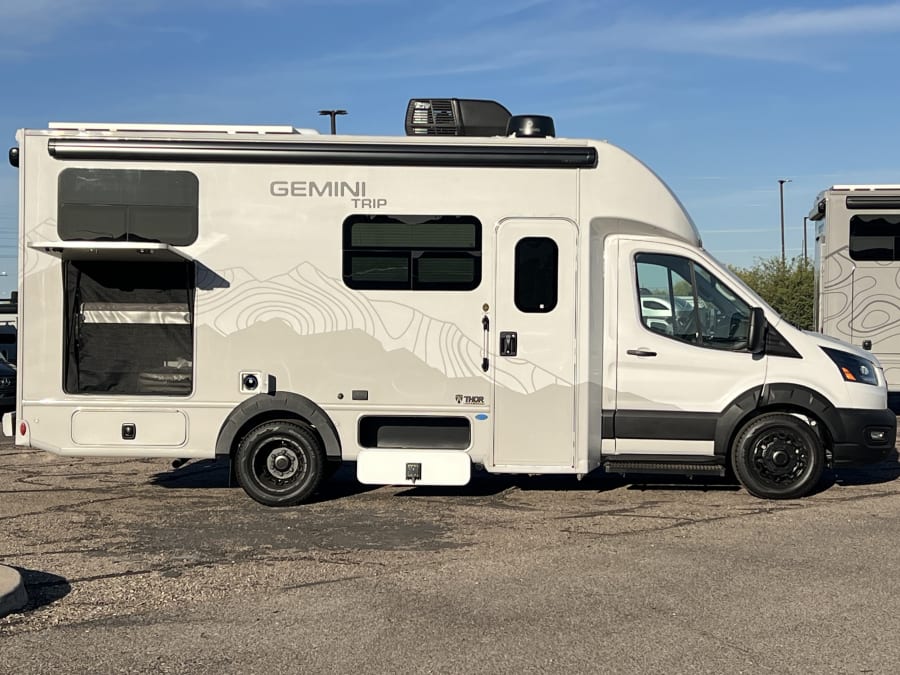 2026 Thor Motor Coach GEMINI TRIP — photo 21 view