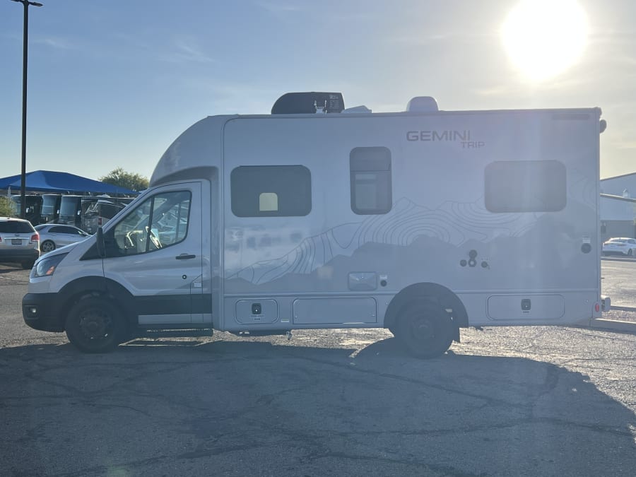 2026 Thor Motor Coach GEMINI TRIP — photo 23 view
