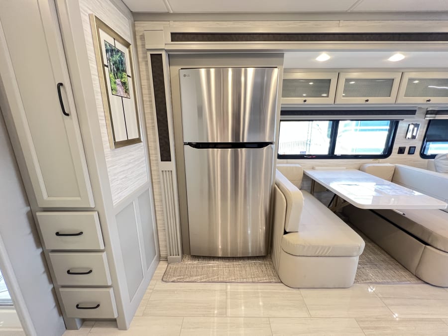 2026 Tiffin ALLEGRO BAY — photo 17 view