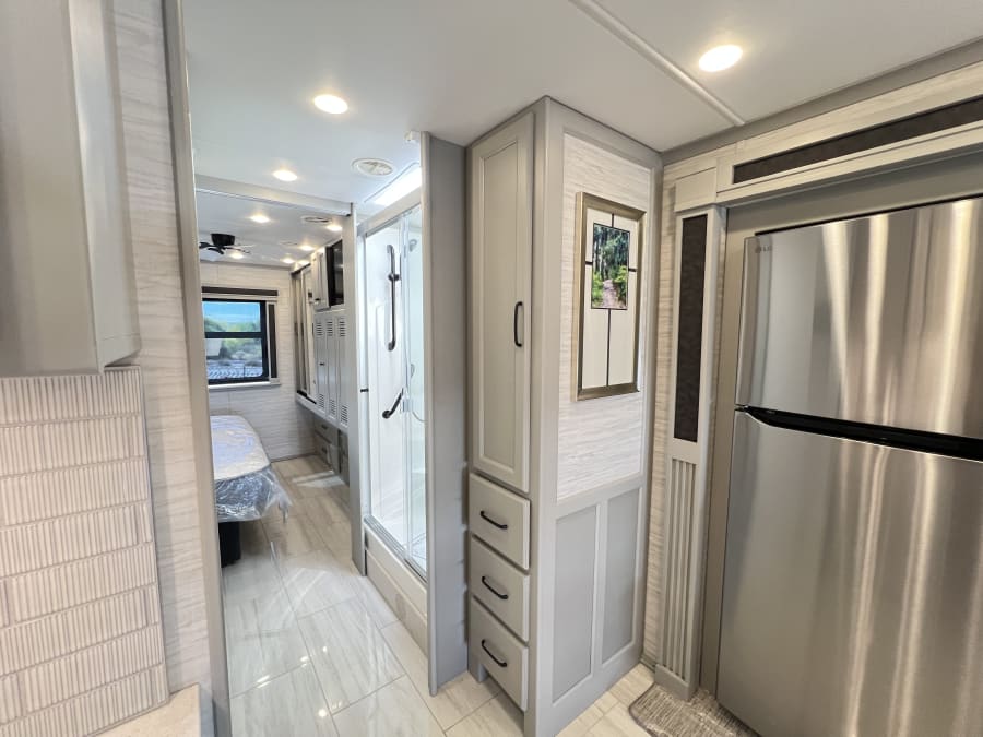 2026 Tiffin ALLEGRO BAY — photo 18 view