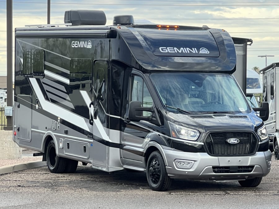 2027 Thor Motor Coach GEMINI