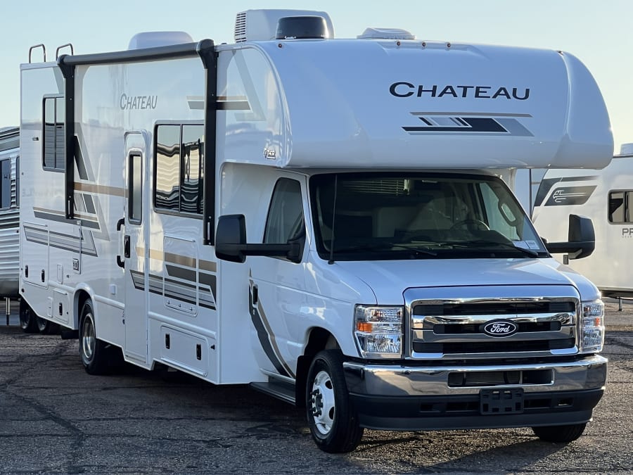 2027 Thor Motor Coach CHATEAU