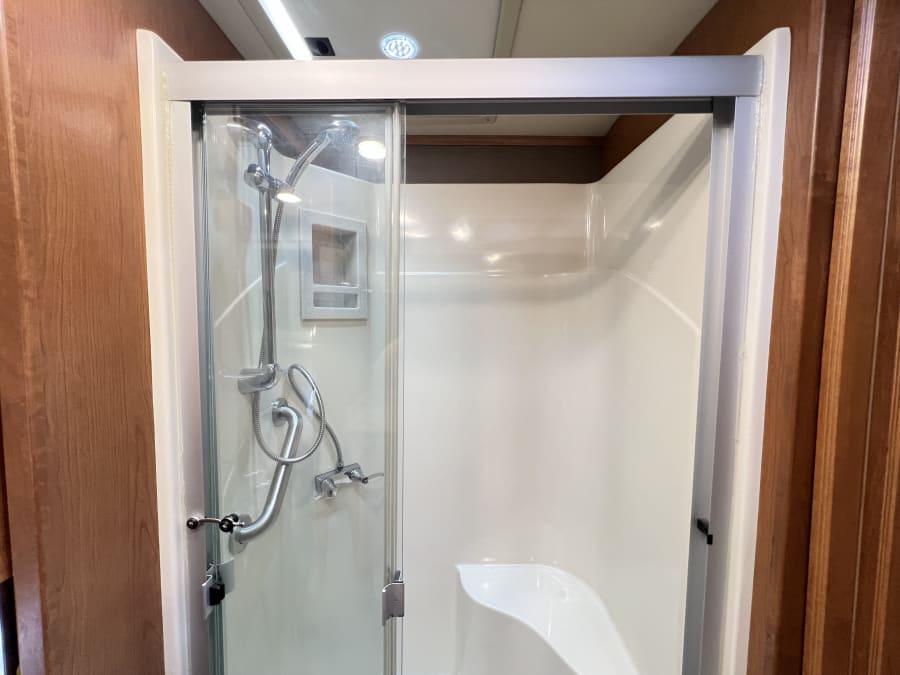 2019 Tiffin ALLEGRO — photo 21 view