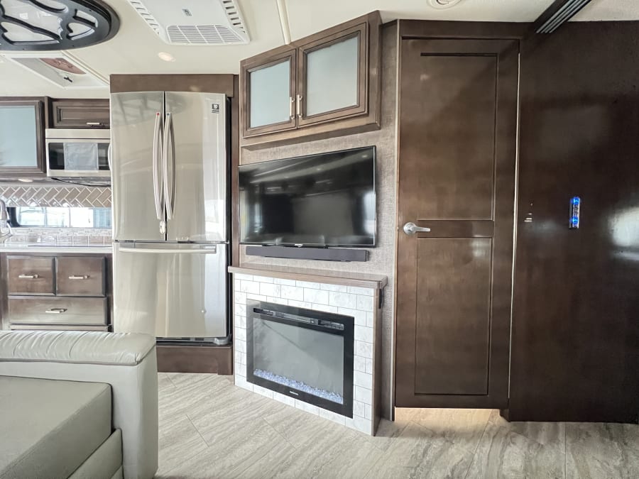 2021 Fleetwood SOUTHWIND — photo 8 view