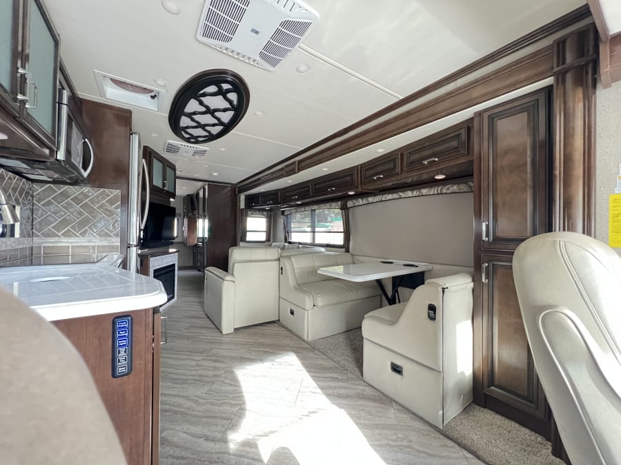 2021 Fleetwood SOUTHWIND — photo 14 view