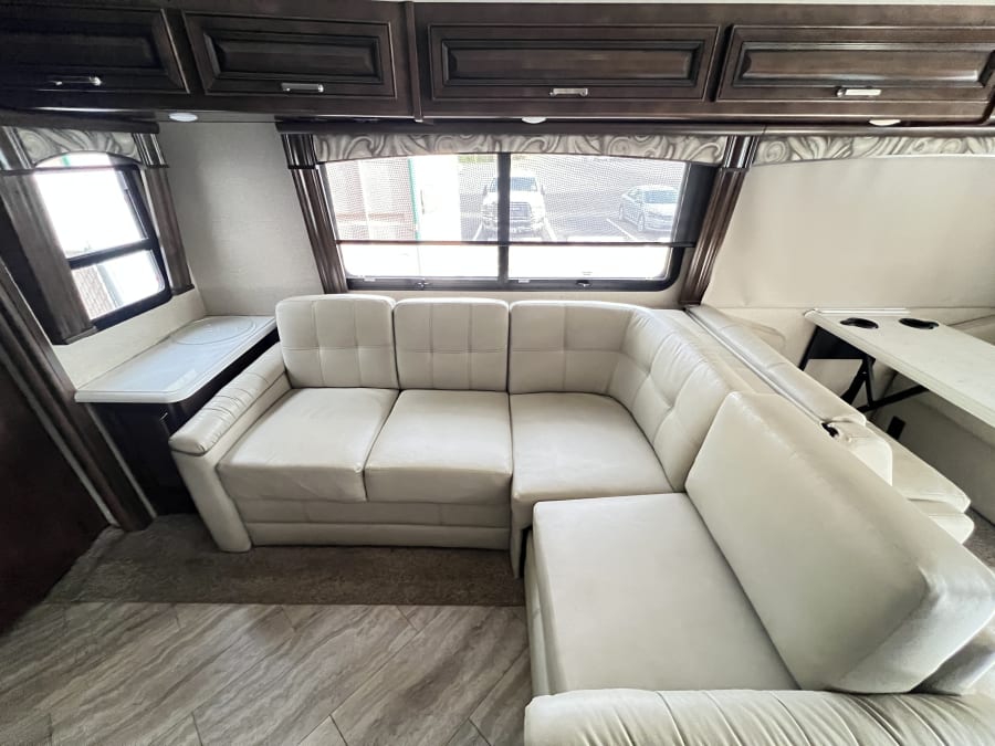 2021 Fleetwood SOUTHWIND — photo 16 view