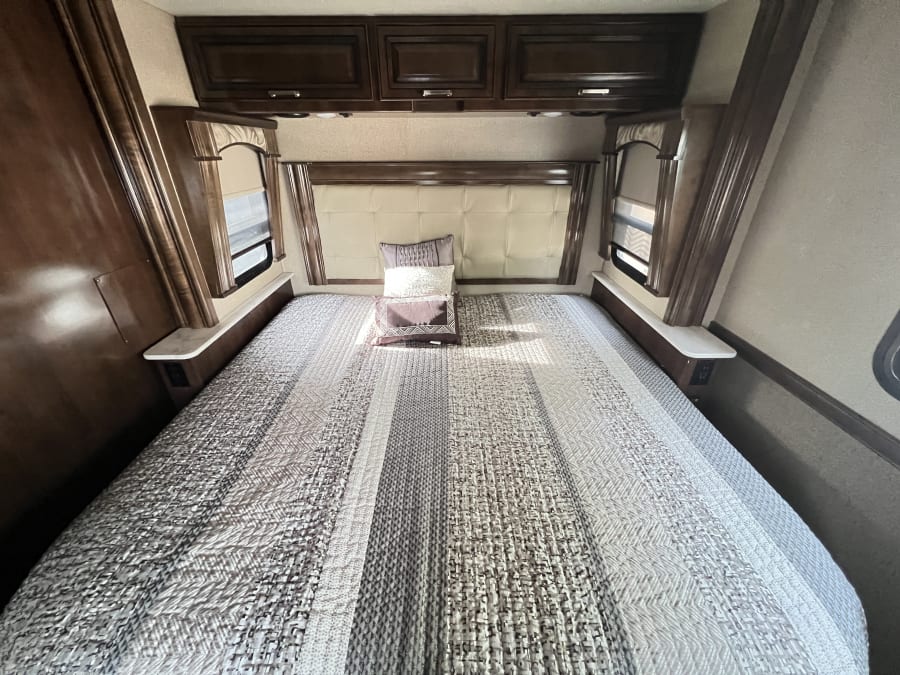 2021 Fleetwood SOUTHWIND — photo 18 view