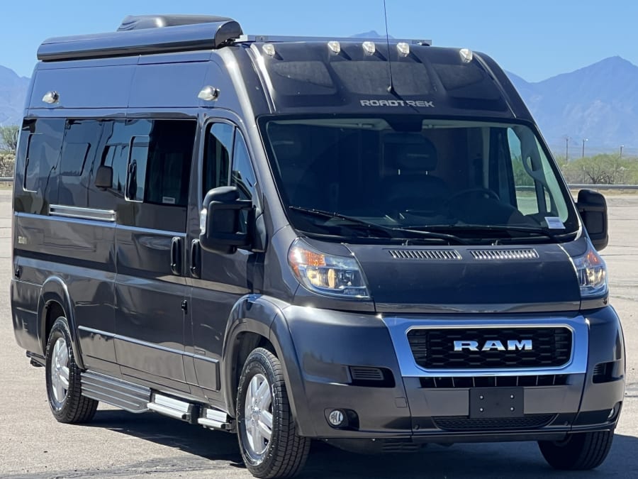 2020 Roadtrek ZION
