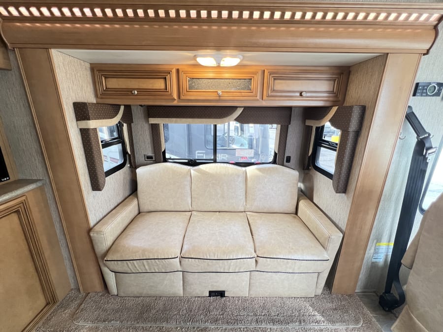 2017 Newmar BAY STAR SPORT — photo 15 view