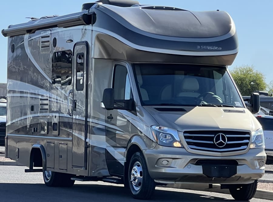 2019 Dynamax ISATA 3
