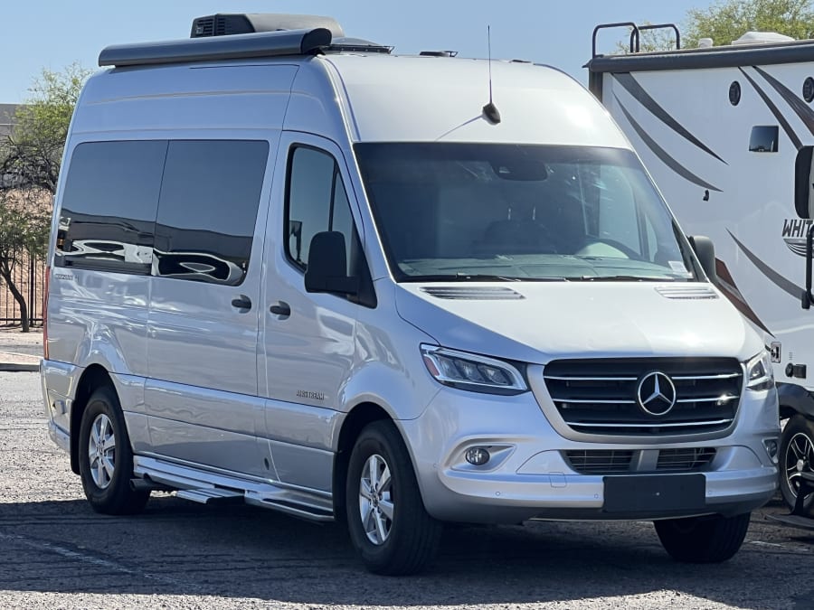 2024 Airstream INTERSTATE