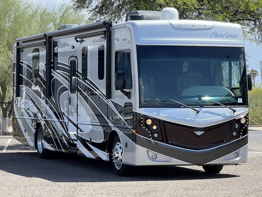 2020 Fleetwood PACE ARROW