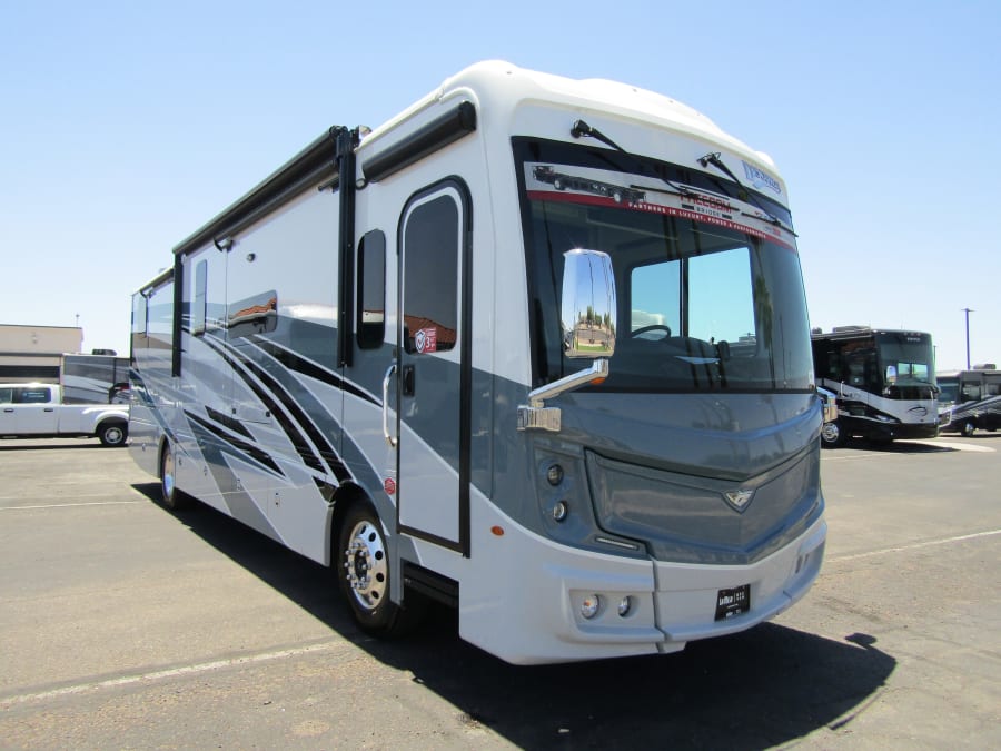 2026 Fleetwood DISCOVERY