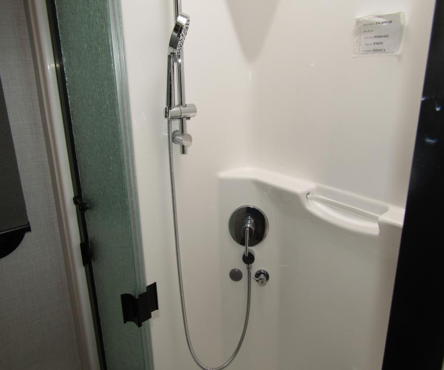 2026 Fleetwood DISCOVERY — photo 16 view