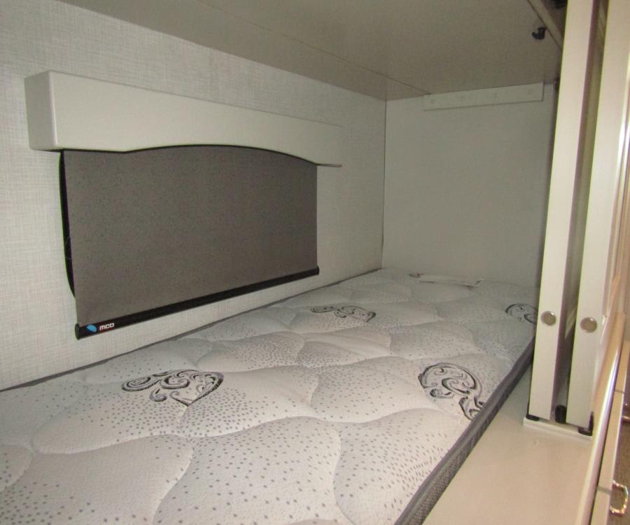 2026 Fleetwood DISCOVERY — photo 17 view
