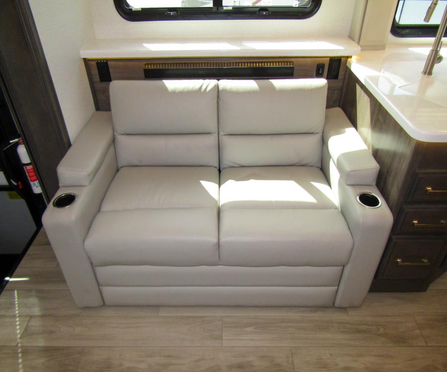 2026 Entegra ACCOLADE XL — photo 11 view
