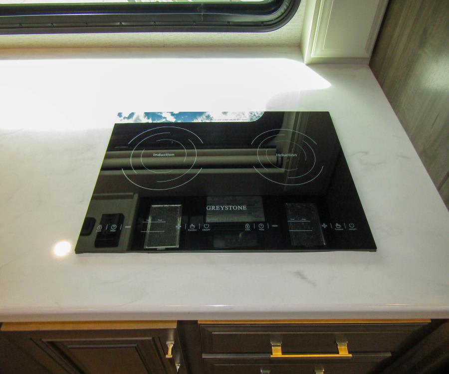 2026 Entegra ACCOLADE XL — photo 13 view