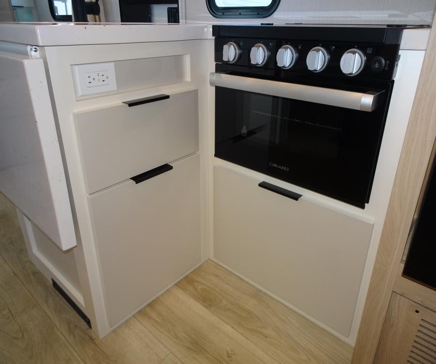 2026 Winnebago Towables THRIVE — photo 10 view